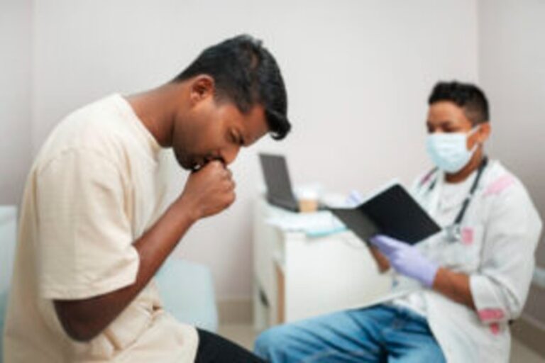 How Does the Best General Physician in Kaushambi Diagnose Common Illnesses?