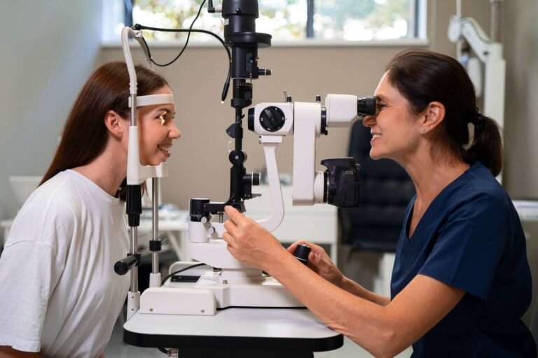 What are the signs that indicate you need to visit the Best Eye Surgeon in Ghaziabad?